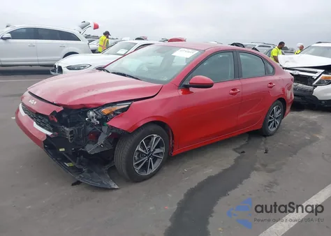 2023 Kia Forte Lxs z USA, uszkodzony, nr VIN 3KPF24AD2PE504564